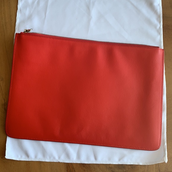 Givenchy clutch - Picture 4 of 11